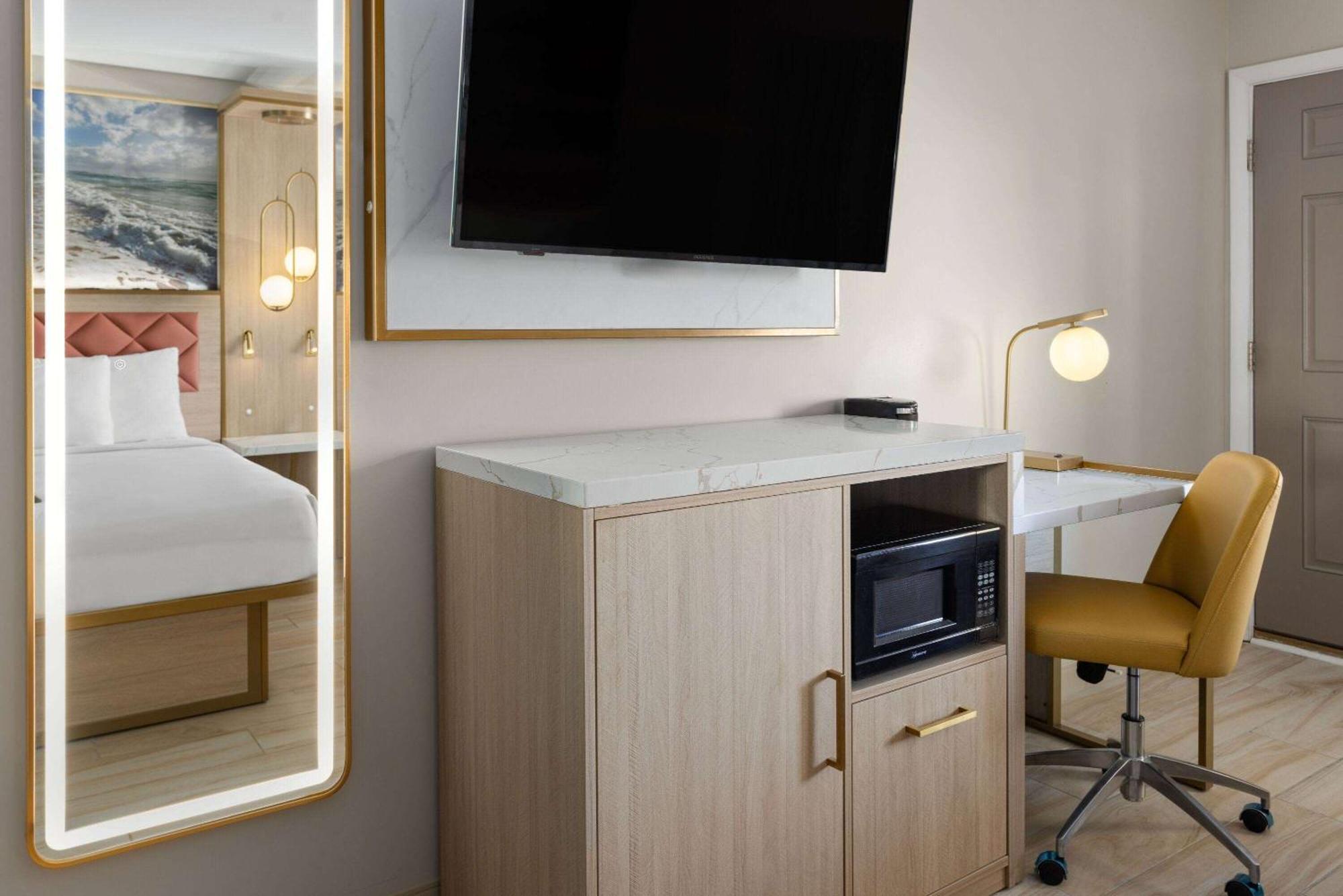 The Vibes Hotel, Trademark Collection By Wyndham