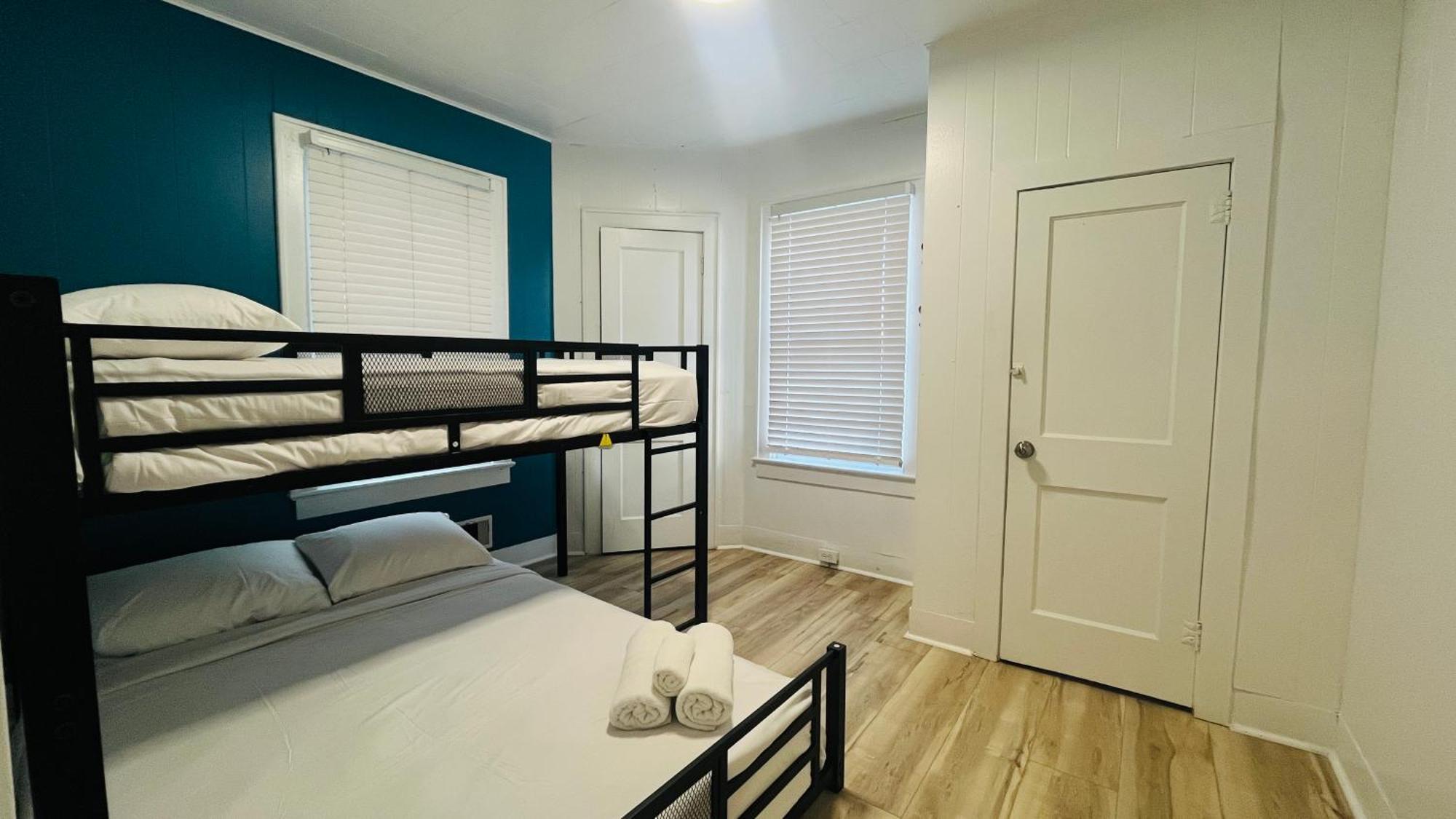 The Vibes Hotel, Trademark Collection By Wyndham 2* Wildwood