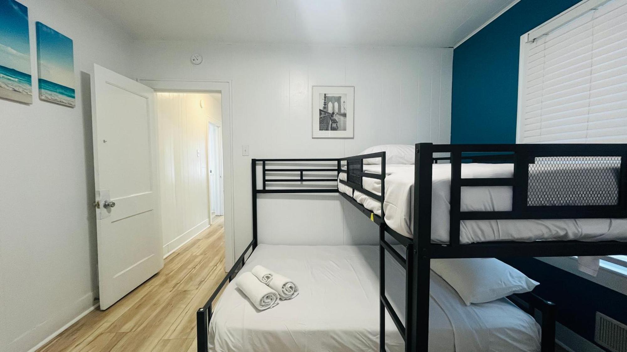 The Vibes Hotel, Trademark Collection By Wyndham 2*